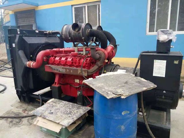 桦川租赁发电机-柴油发电机组的齿轮箱和发电机温升控制