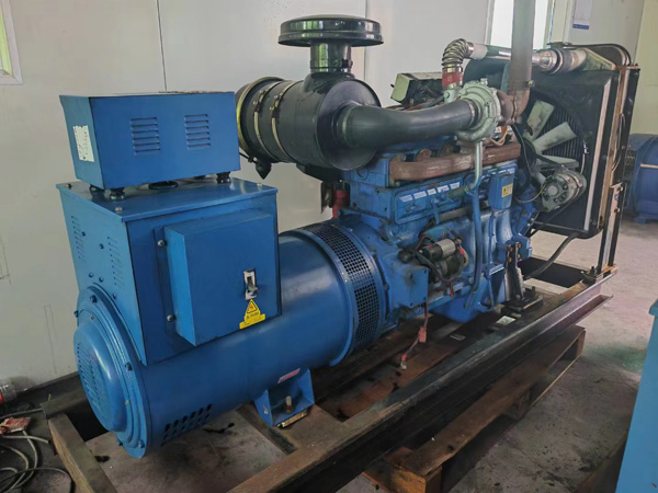 桦川100kW柴油发电机组使用多级机油有哪些优缺点？
