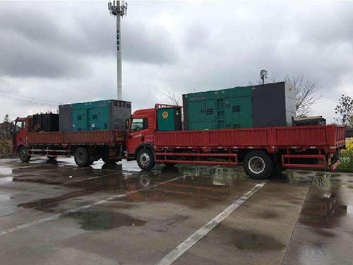 桦川涂抹密封胶后，需要等待多长时间才能安装水冷式机油散热器密封件？